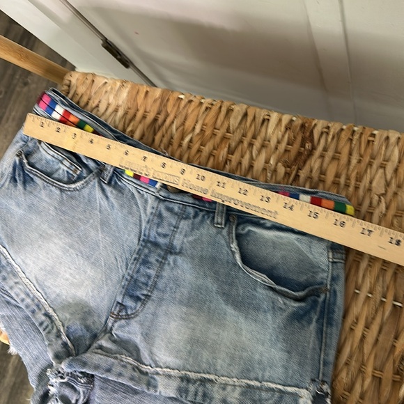 Free People Blue Jean Shorts with‎ Colorful Waistband size 28 - Picture 8 of 9